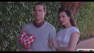 Beroa pare Casey Calvert eta Robby Oihartzuna kanporako sex