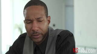 ���ළුවර දැරියගේ මව අවශ්ය තාත්තේ ඇය ප්රතිකාර කිරීම සඳහා, වැනි කාන්තාව