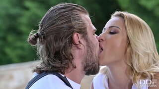 Ош ӱпан мотор Трахаться пуч дене Kiss анал Вӱдпуч Cherry