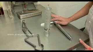 Медсестра менен ненасытной задницей тамак жейт мүчөсү