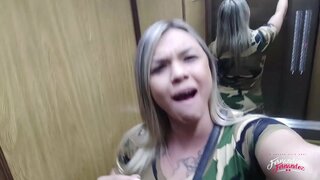 Beroa chick xurgatzen oilarra, eta lagun, d.