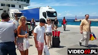 Sexo livre-filmes - entre a balsa e o hotel - atua Sara [ pick-ups ]